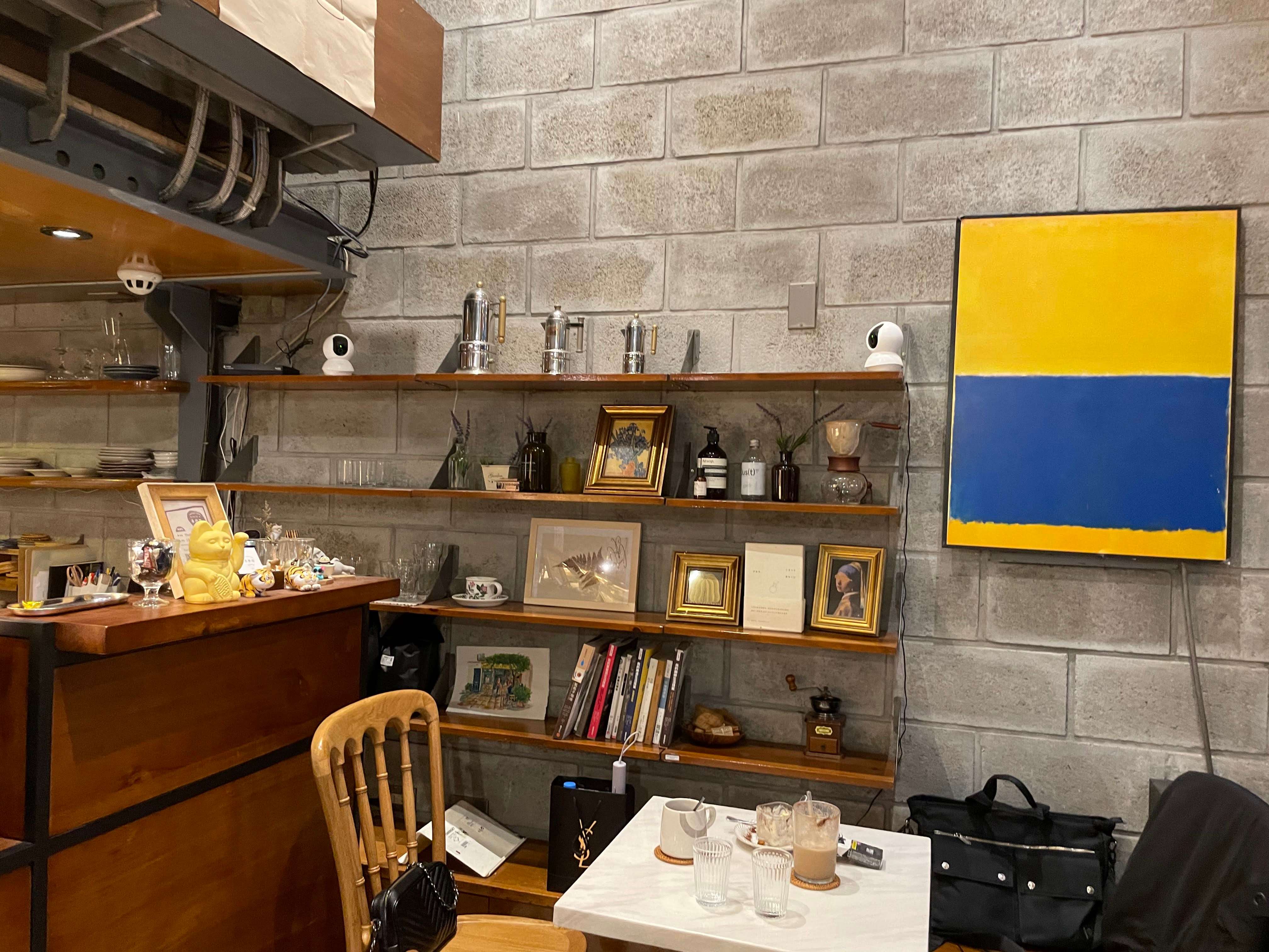 永康階櫃檯前方的座位區